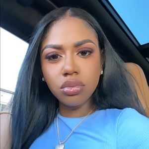 Meet your Posher, Daniesha